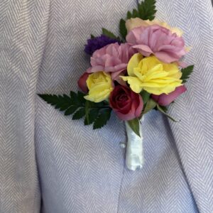 Boutonniere colorido.