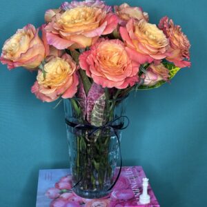 Arreglos de flores frescas.